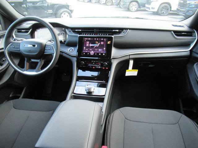 New 2026 Jeep Grand Cherokee Laredo X RWD image 12