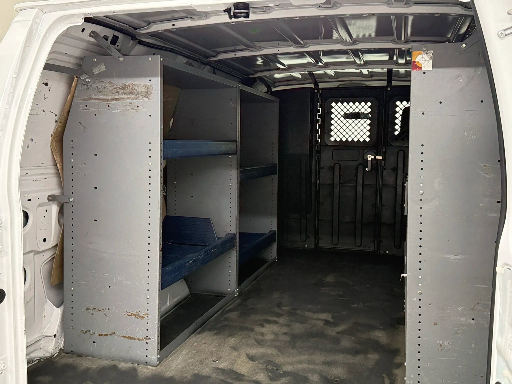 Used 2011 Ford E-150 and Econoline 150 w/ Commercial Cargo Van Pkg RWD image 27