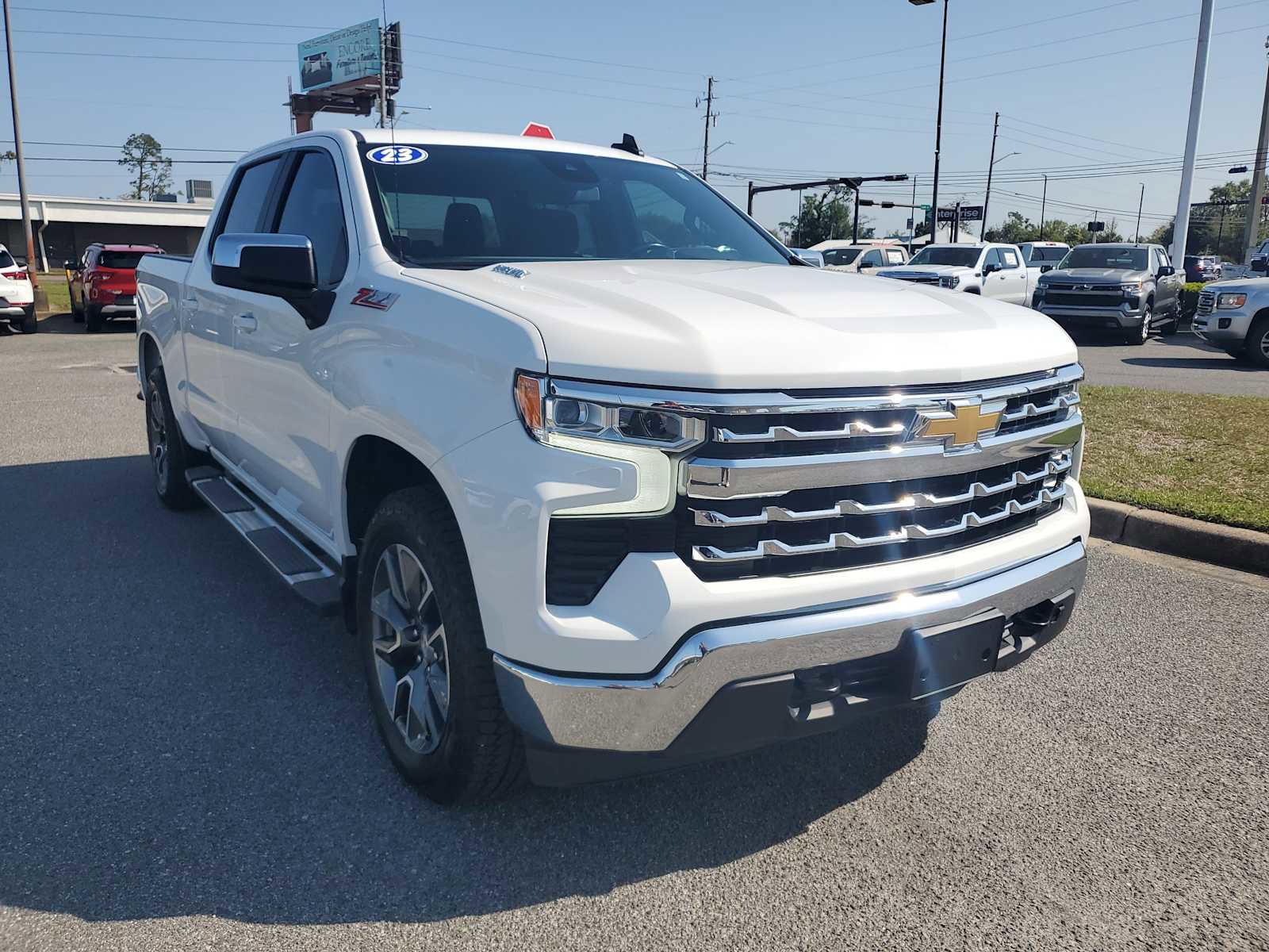 Certified 2023 Chevrolet Silverado 1500 LT w/ Z71 Off-Road Package AWD/4WD image 8