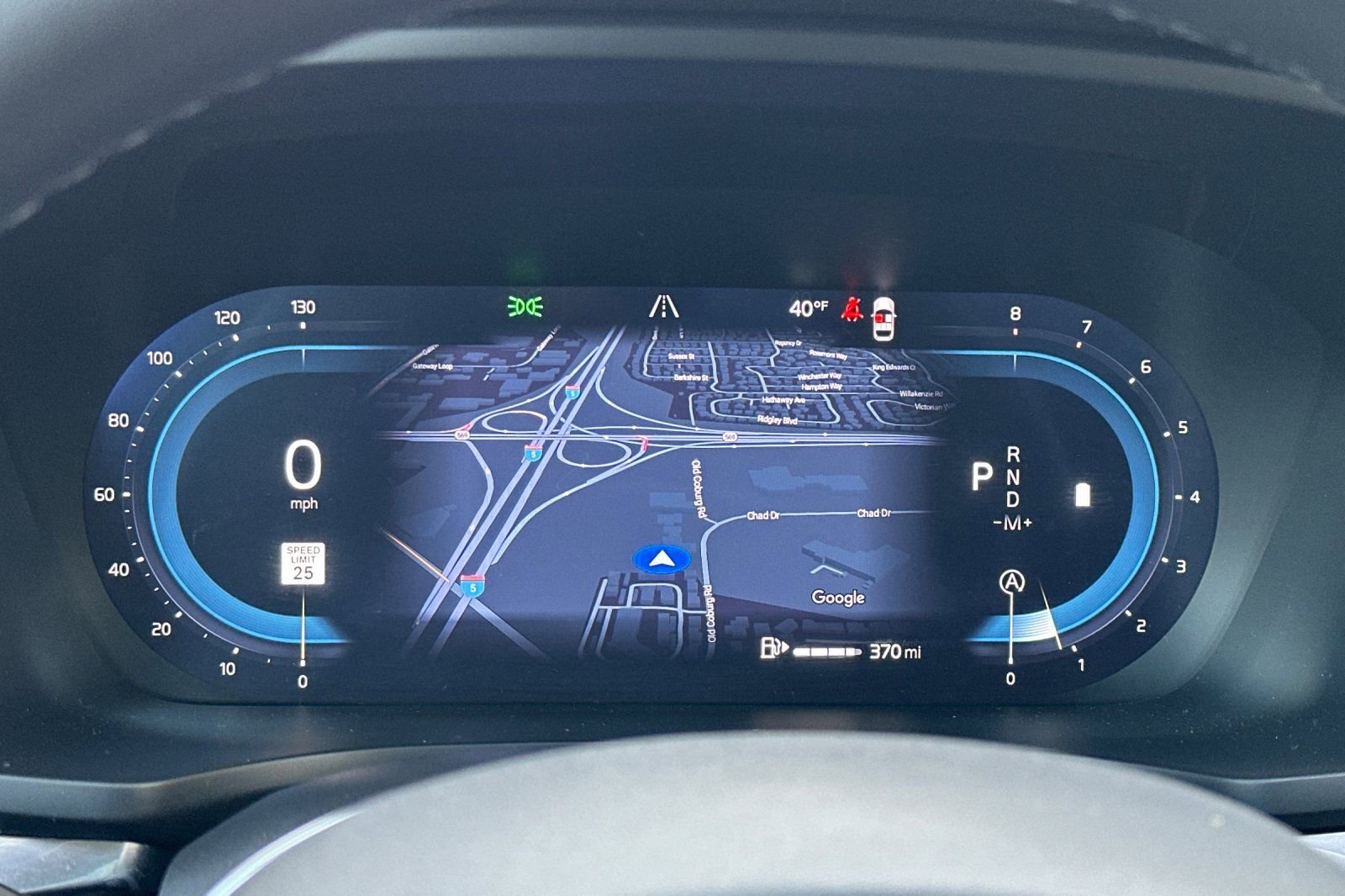 Used 2025 Volvo V60 B5 Cross Country Plus image 28