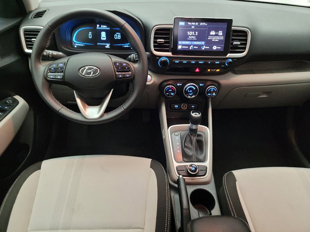 Used 2025 Hyundai Venue SEL image 22