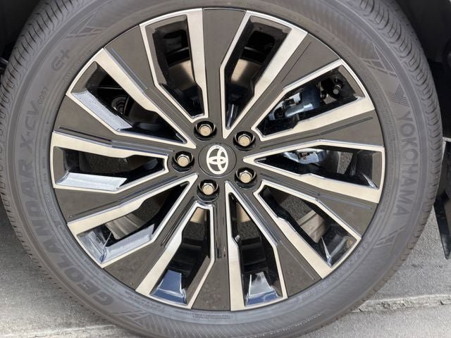 New 2026 Toyota C-HR AWD/4WD image 8
