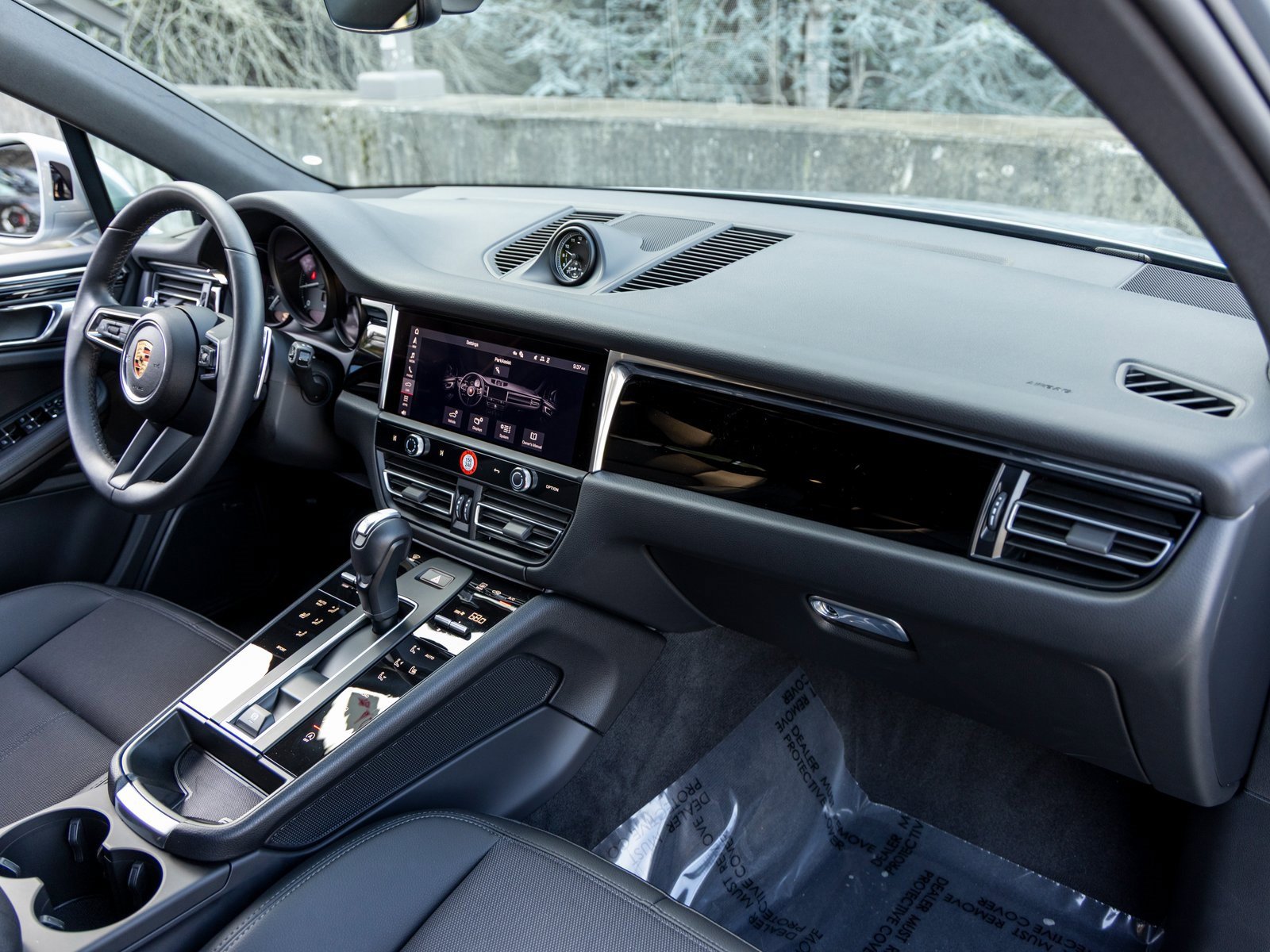 Certified 2025 Porsche Macan image 53