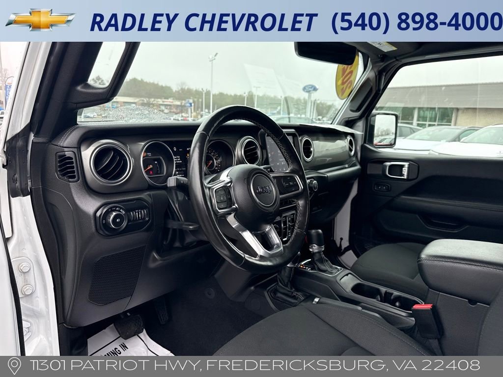 Used 2022 Jeep Wrangler Unlimited Sahara w/ Cold Weather Group image 4