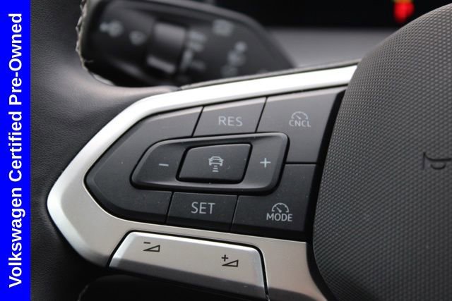 Used 2025 Volkswagen Tiguan SE image 27