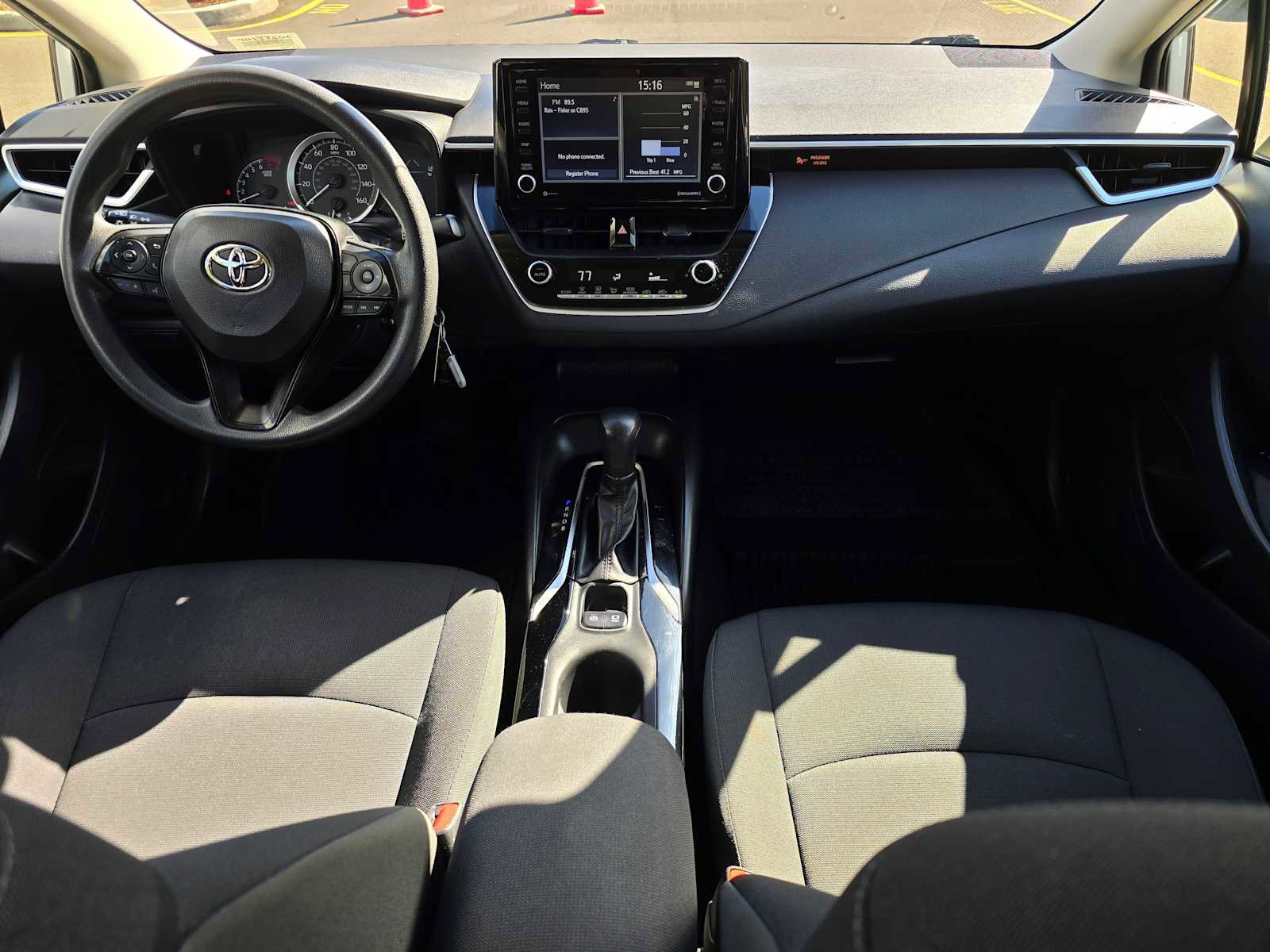 Used 2022 Toyota Corolla LE FWD image 18