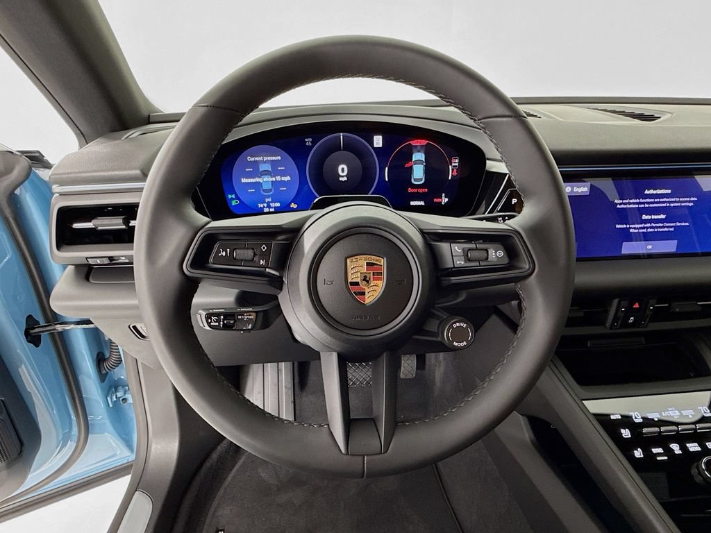 New 2026 Porsche Macan Electric RWD image 16