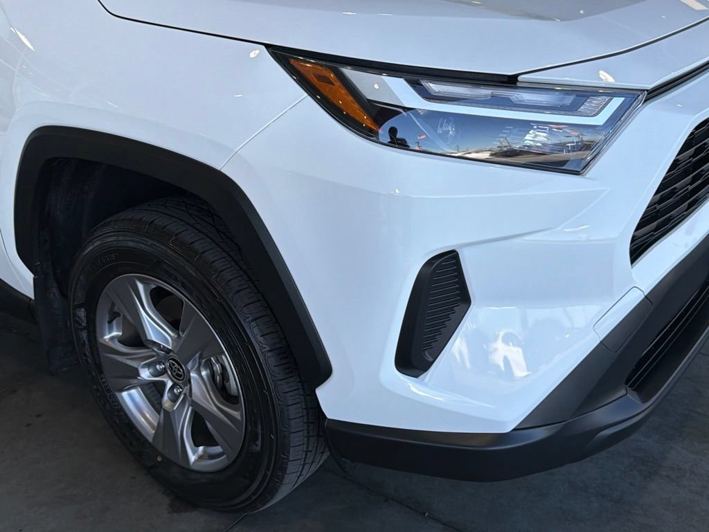 Certified 2025 Toyota RAV4 LE AWD/4WD image 8