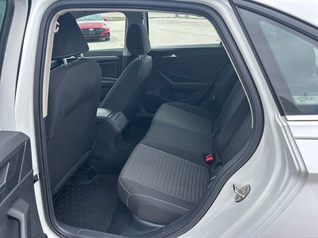 Used 2023 Volkswagen Jetta S image 9