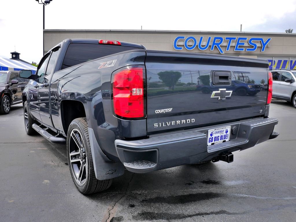 Used 2017 Chevrolet Silverado 1500 LT w/ LPO, Black Pack AWD/4WD image 7