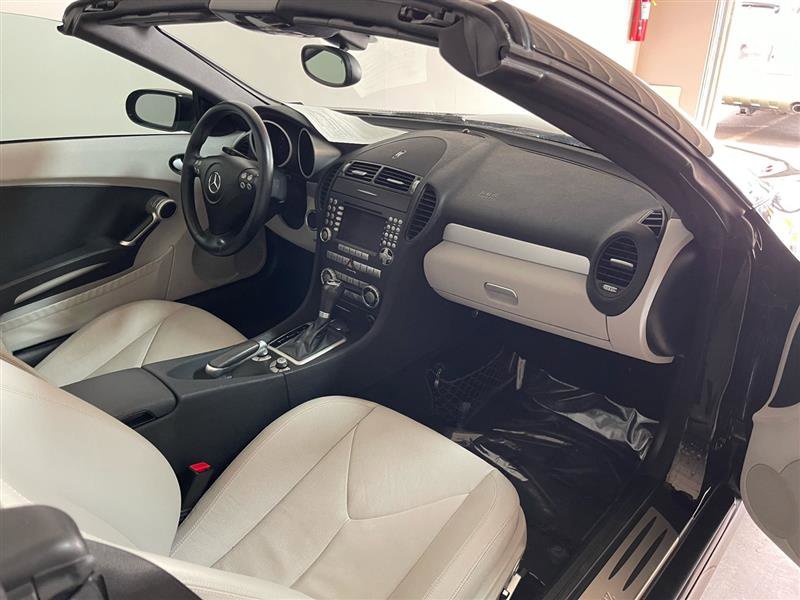 Used 2005 Mercedes-Benz SLK 350 image 10