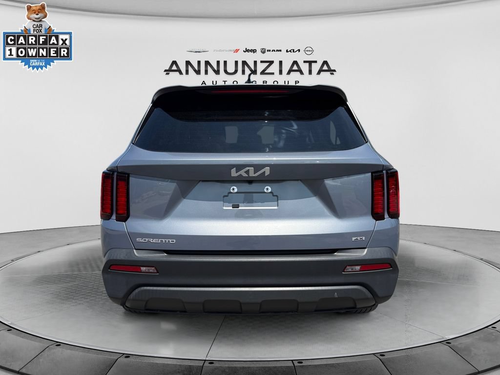 Certified 2023 Kia Sorento LX AWD/4WD image 4