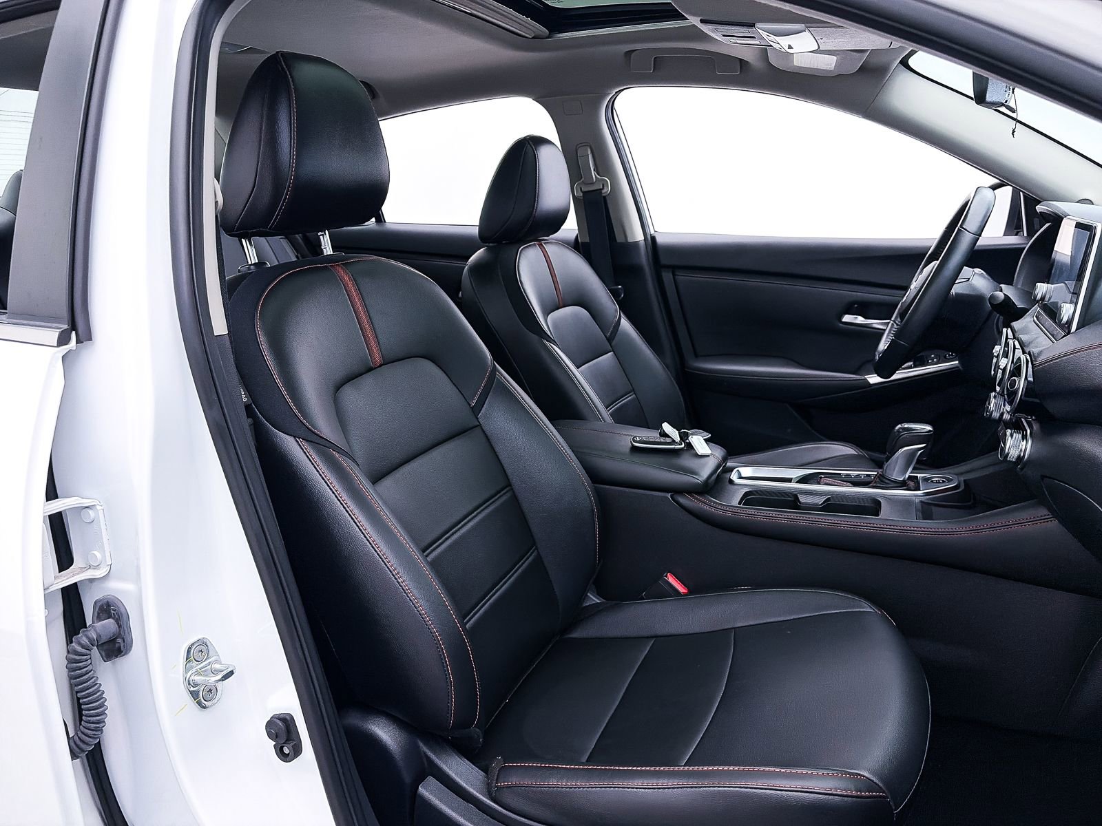 Used 2024 Nissan Sentra SR w/ SR Premium Package FWD image 33
