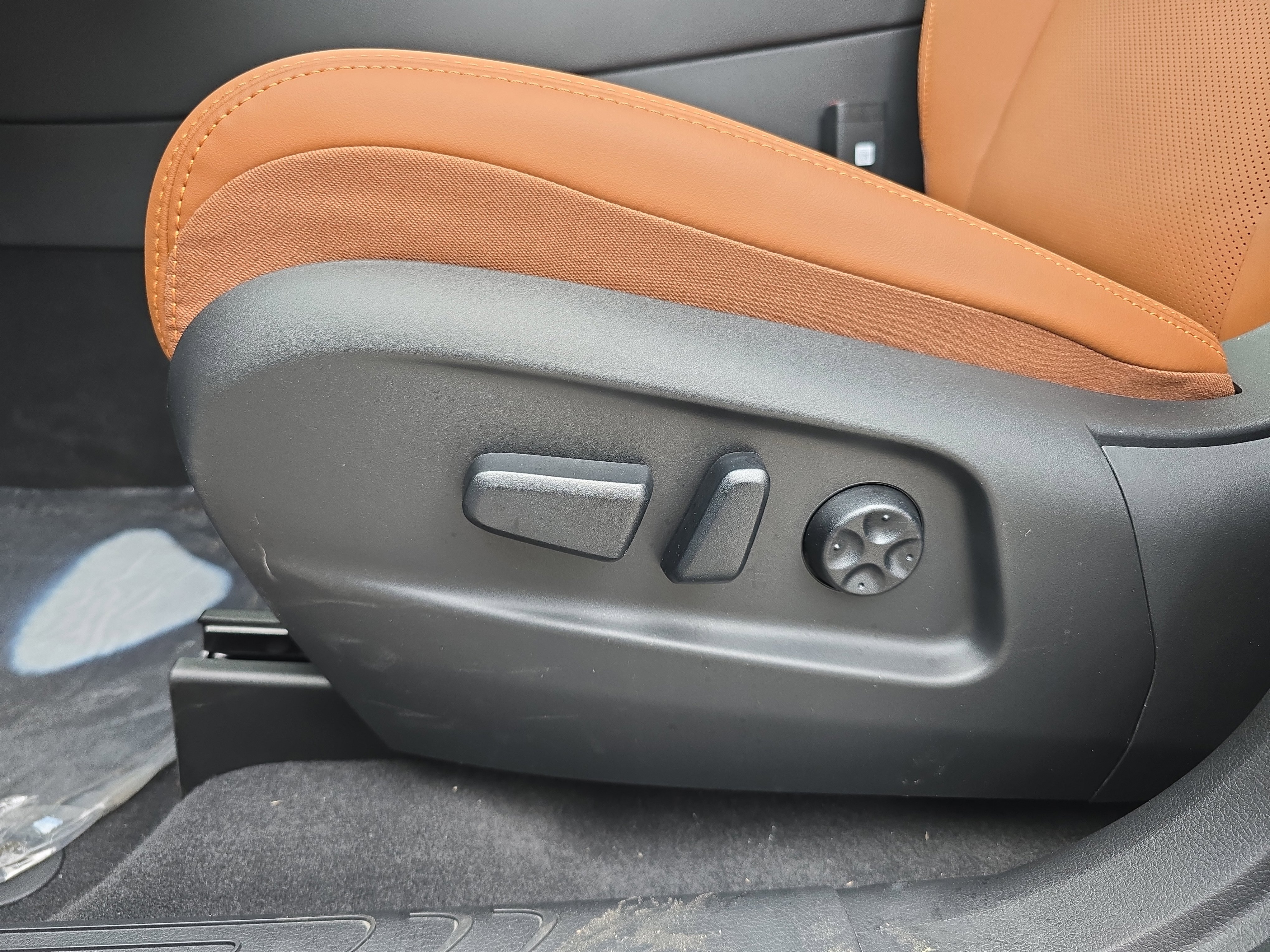New 2025 VinFast VF 8 Plus image 27