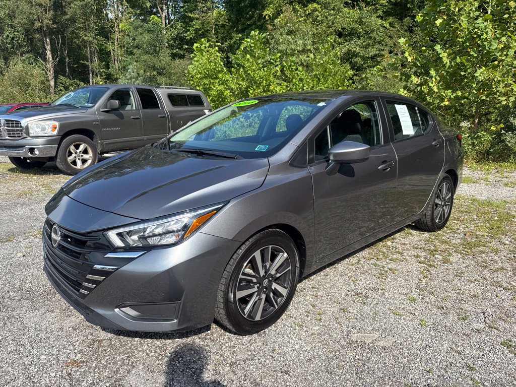 Used 2025 Nissan Versa SV FWD image 3