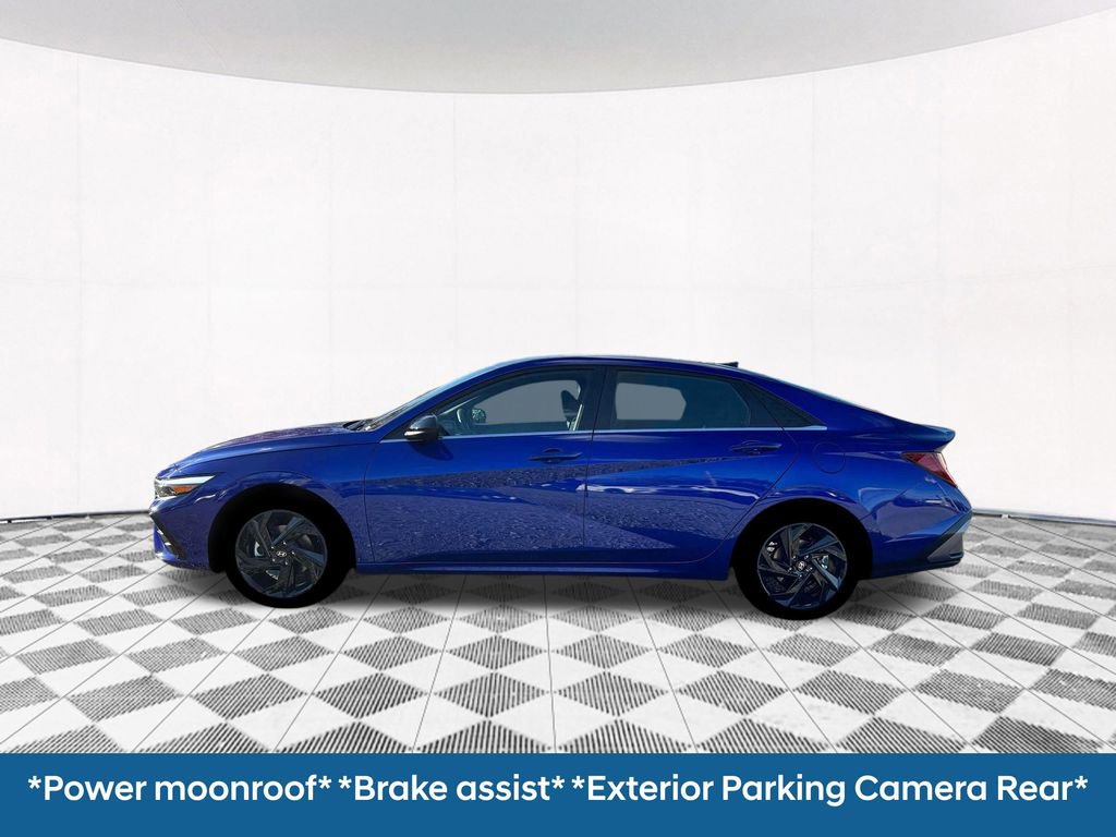 New 2026 Hyundai Elantra SEL Sport Premium FWD image 4