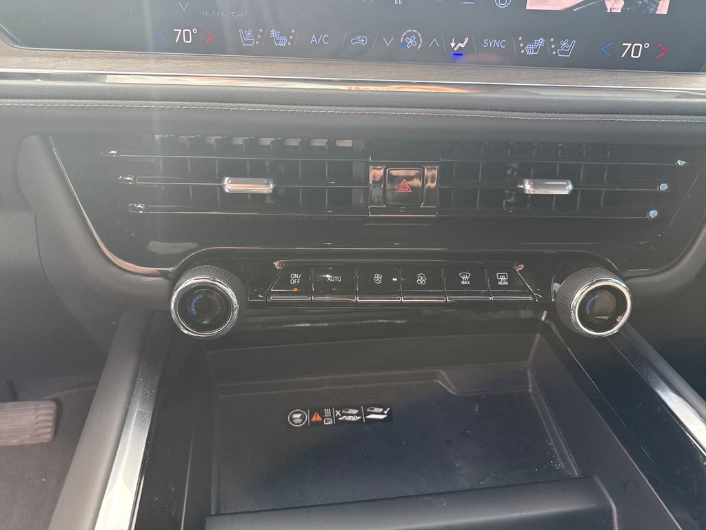 Used 2025 Chevrolet Tahoe High Country image 23