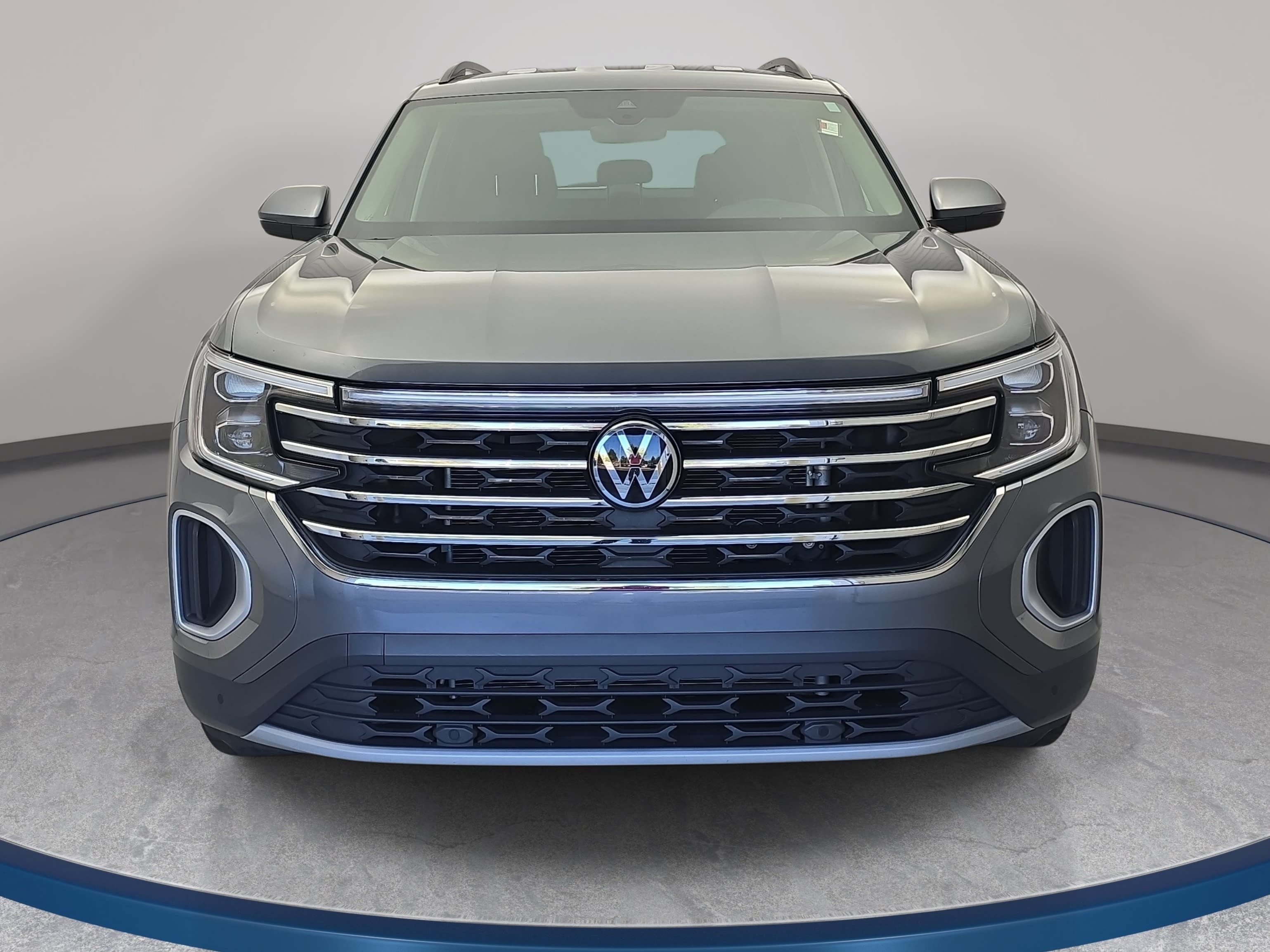 Used 2025 Volkswagen Atlas SE FWD image 2