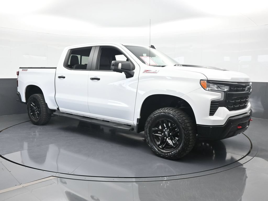 Used 2024 Chevrolet Silverado 1500 LT Trail Boss w/ LT Trail Boss Premium Package AWD/4WD image 8