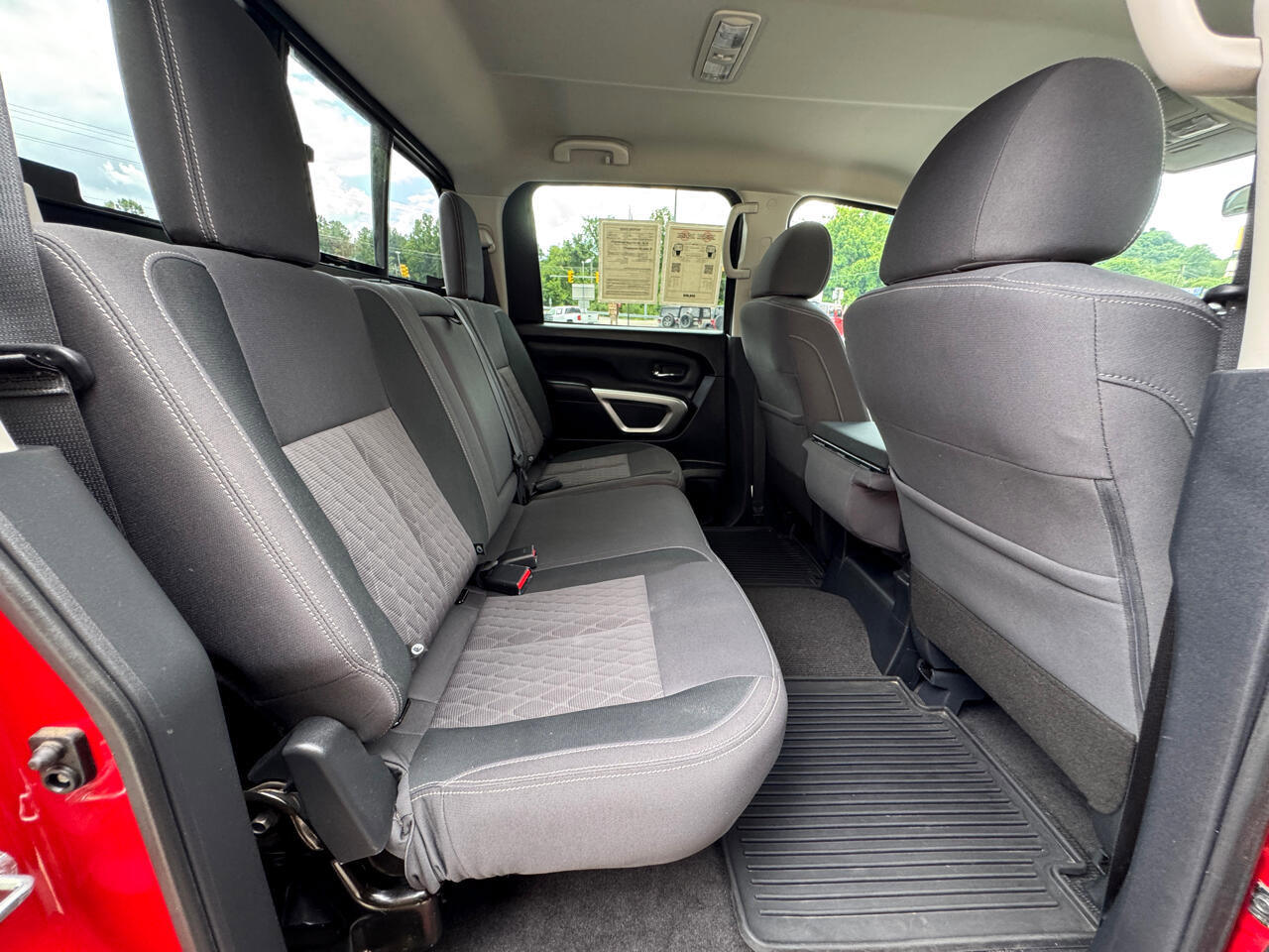 Used 2021 Nissan Titan SV w/ Accessory Utility Package image 16