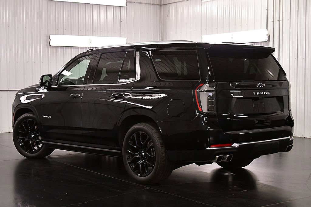 Used 2025 Chevrolet Tahoe High Country AWD/4WD image 5