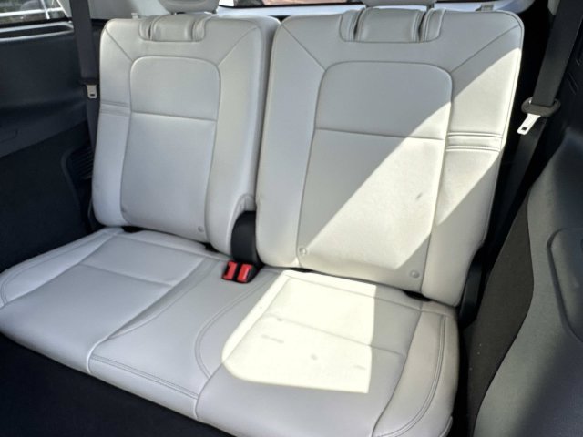New 2026 Lincoln Aviator 2WD w/ Jet Appearance Package image 14