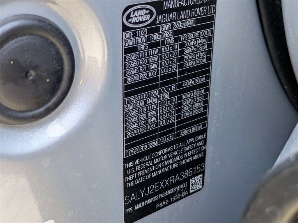 Used 2024 Land Rover Range Rover Velar S image 30