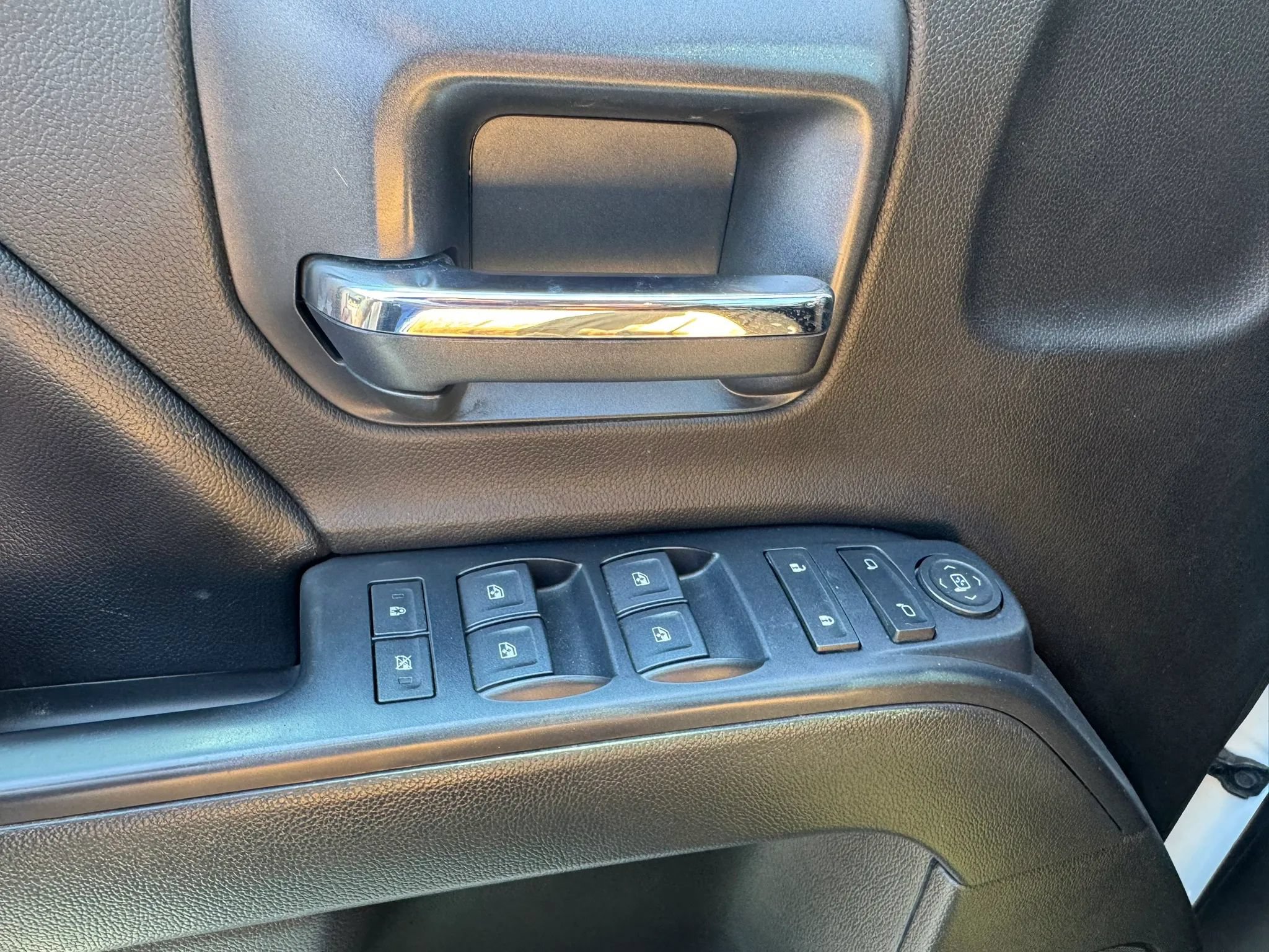 Used 2018 Chevrolet Silverado 1500 W/T w/ Special Service Package AWD/4WD image 18