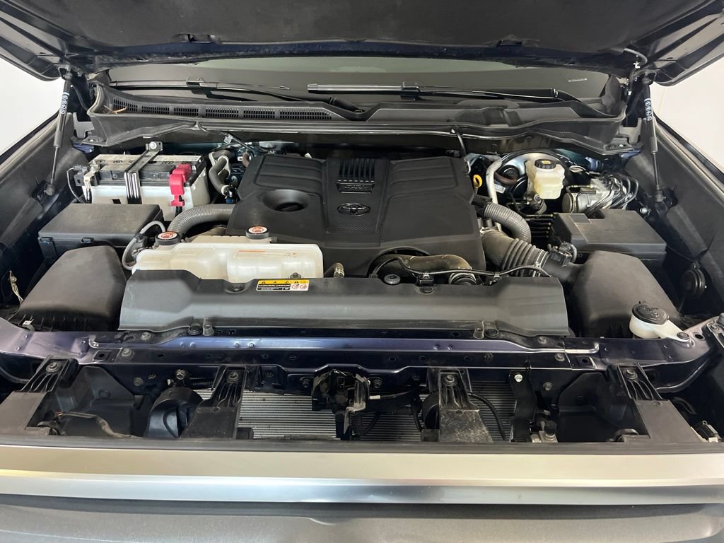 Certified 2025 Toyota Tundra Limited AWD/4WD image 9