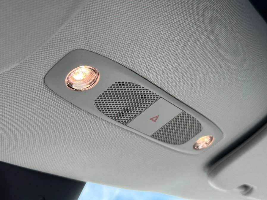 Used 2022 Tesla Model Y Performance image 26