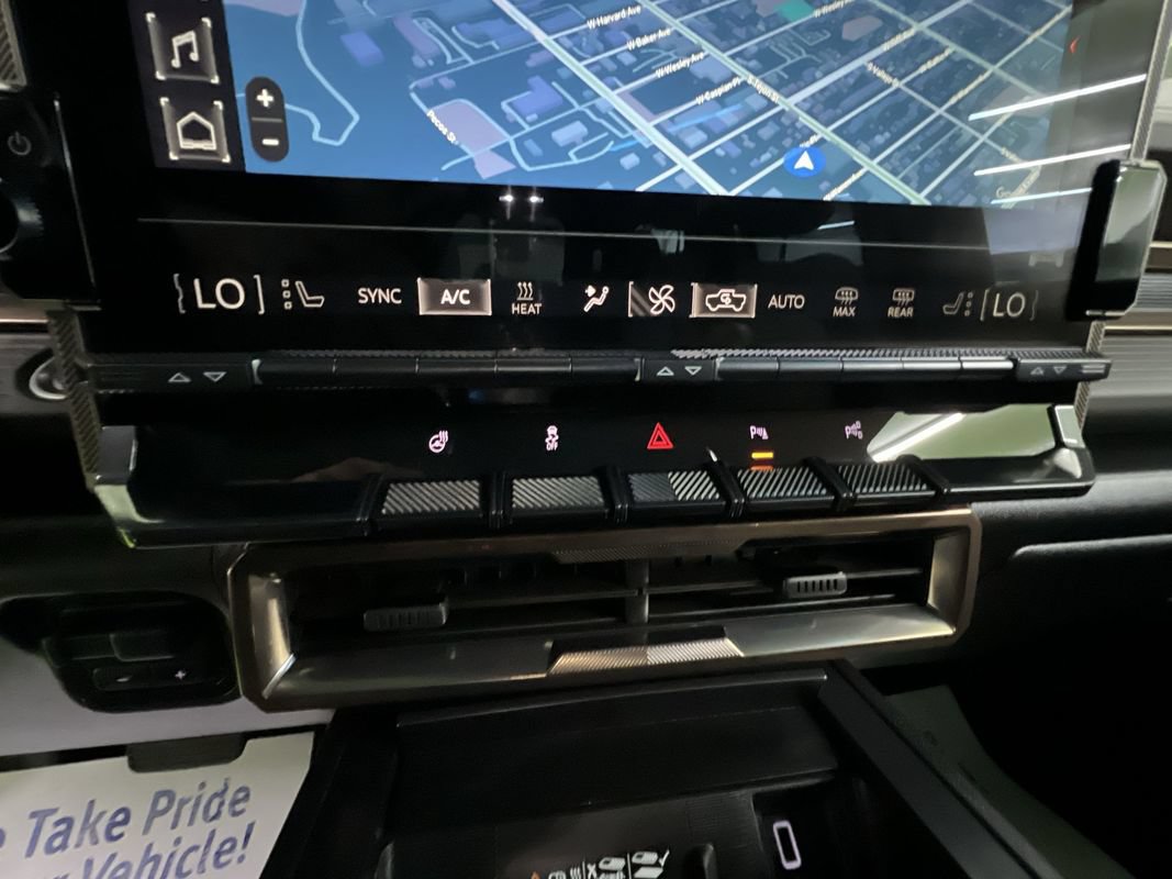 Used 2025 GMC Hummer EV 2X AWD/4WD image 25