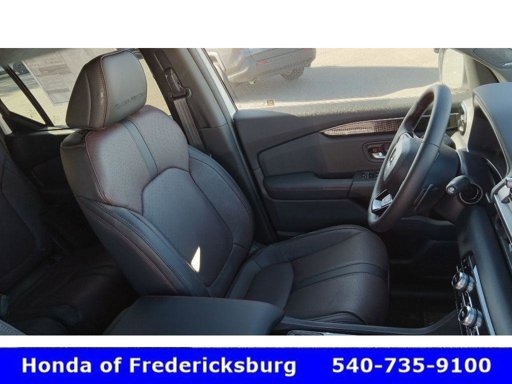 Used 2025 Honda Pilot Black Edition image 26