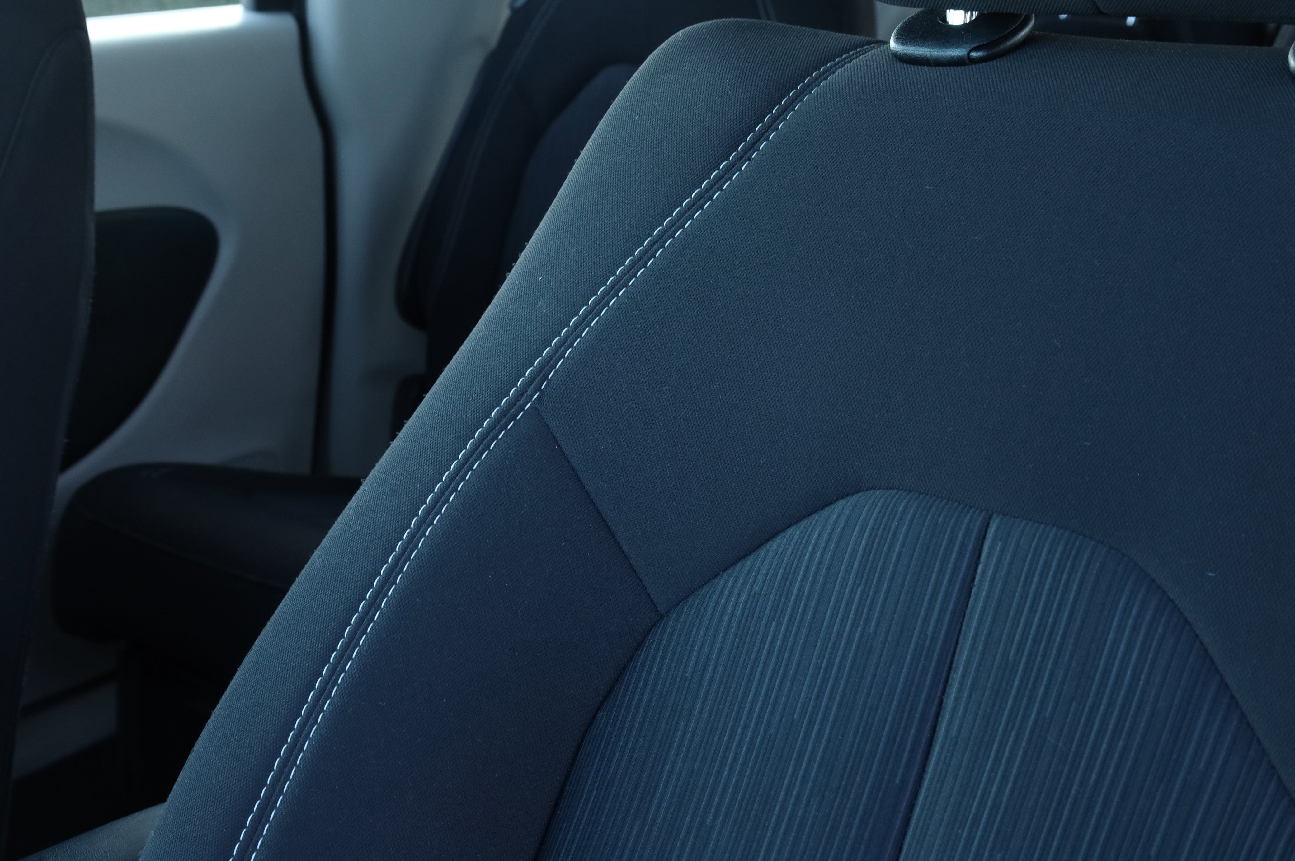 Used 2023 Chrysler Voyager LX image 23