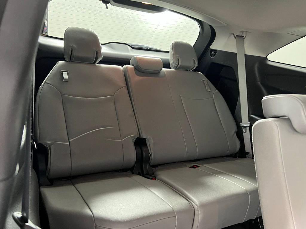 Used 2025 Toyota Sienna XLE image 29