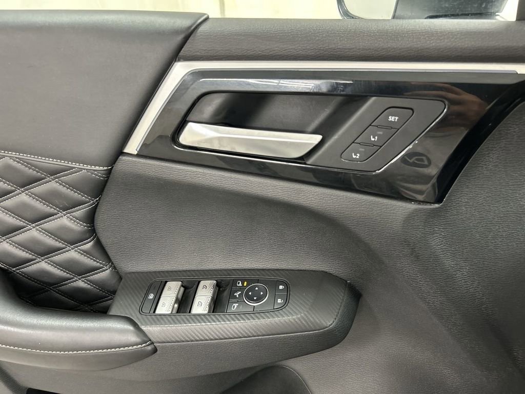Used 2022 Mitsubishi Outlander SEL AWD/4WD image 11