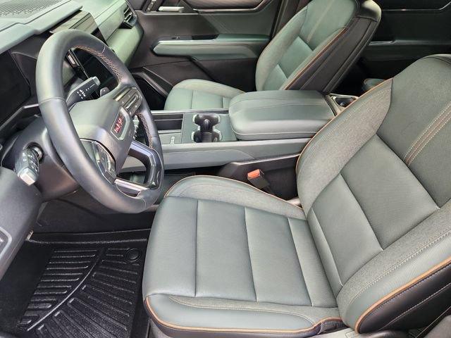 Used 2026 GMC Acadia AT4 w/ Luxury Package AWD/4WD image 14