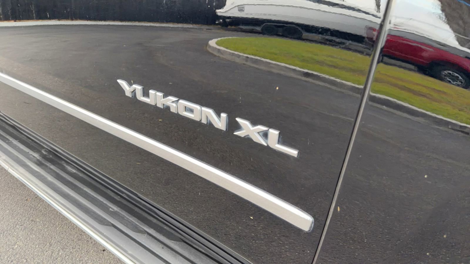 Used 2016 GMC Yukon XL SLT image 11