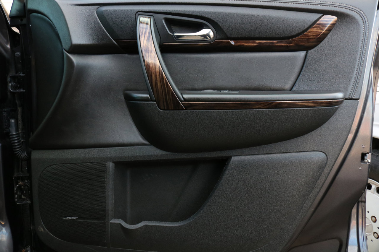 Used 2015 GMC Acadia Denali image 46