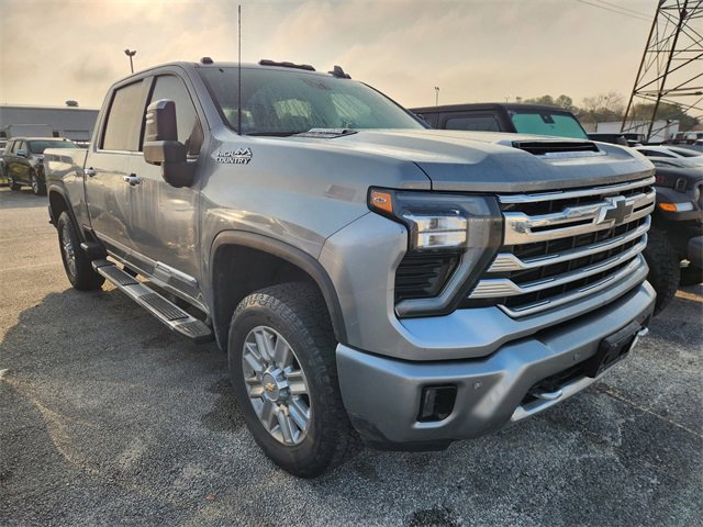 Used 2024 Chevrolet Silverado 2500 High Country w/ Technology Package