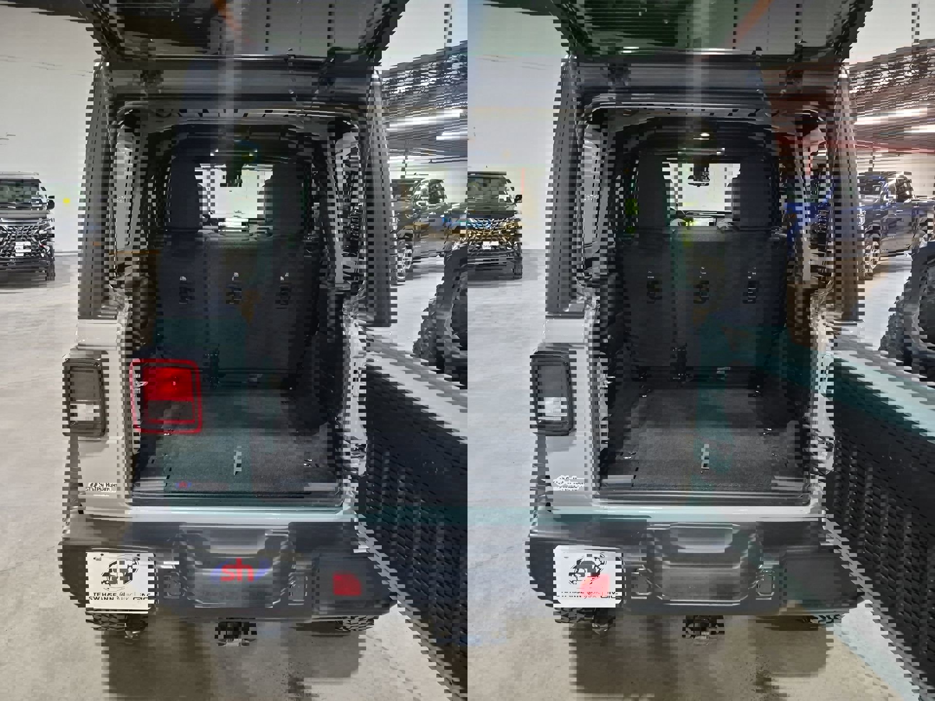 Used 2024 Jeep Wrangler Willys image 25