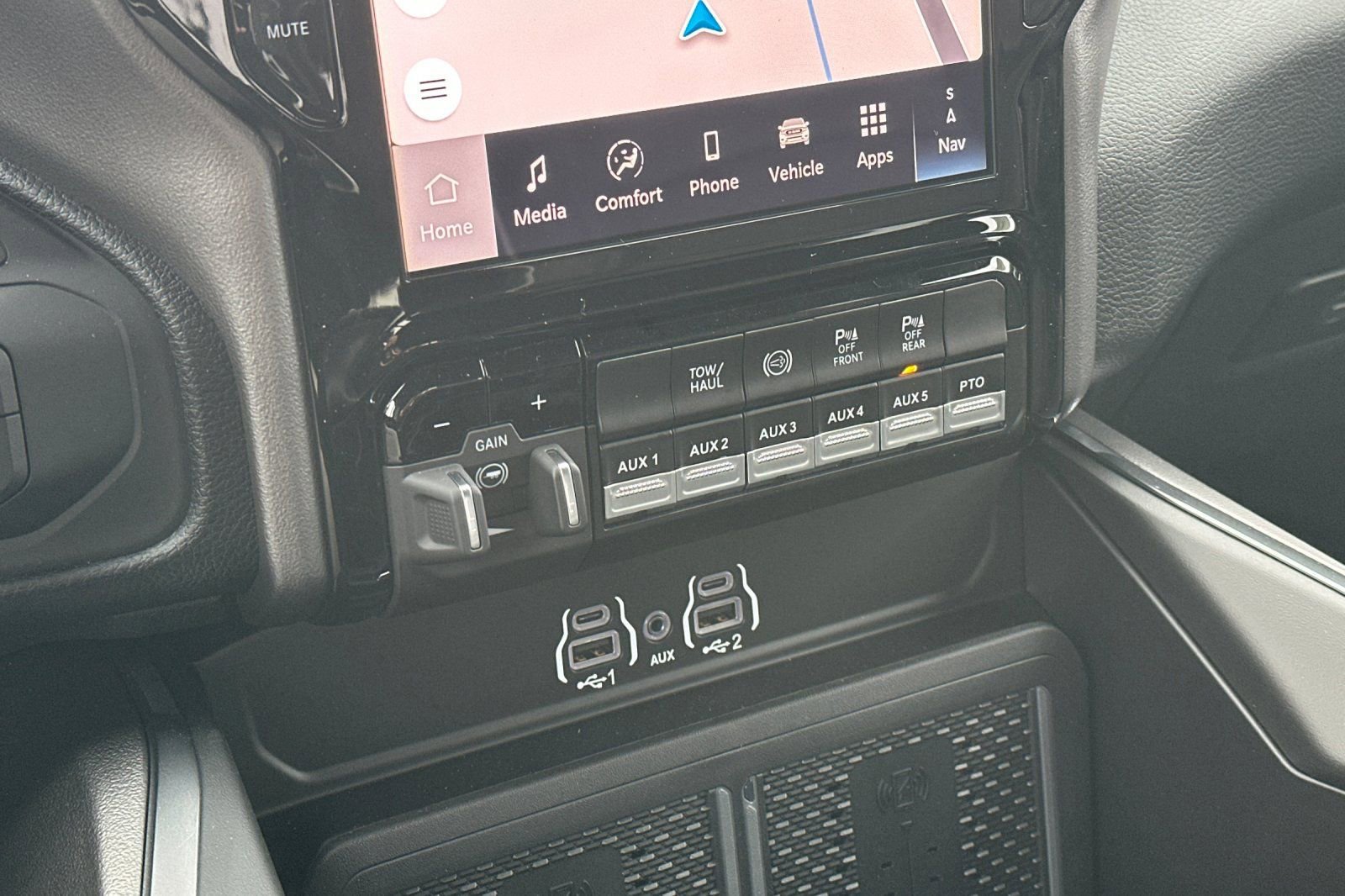 New 2026 RAM 5500 Tradesman w/ Laramie Trim Package image 24