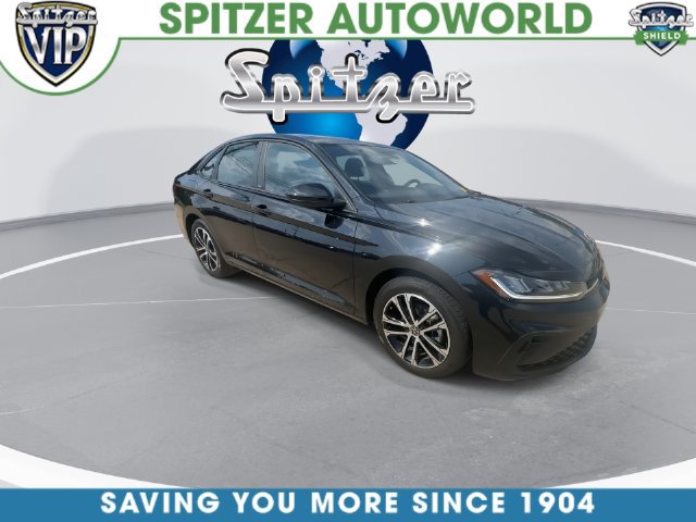 Used 2025 Volkswagen Jetta Sport FWD image 4