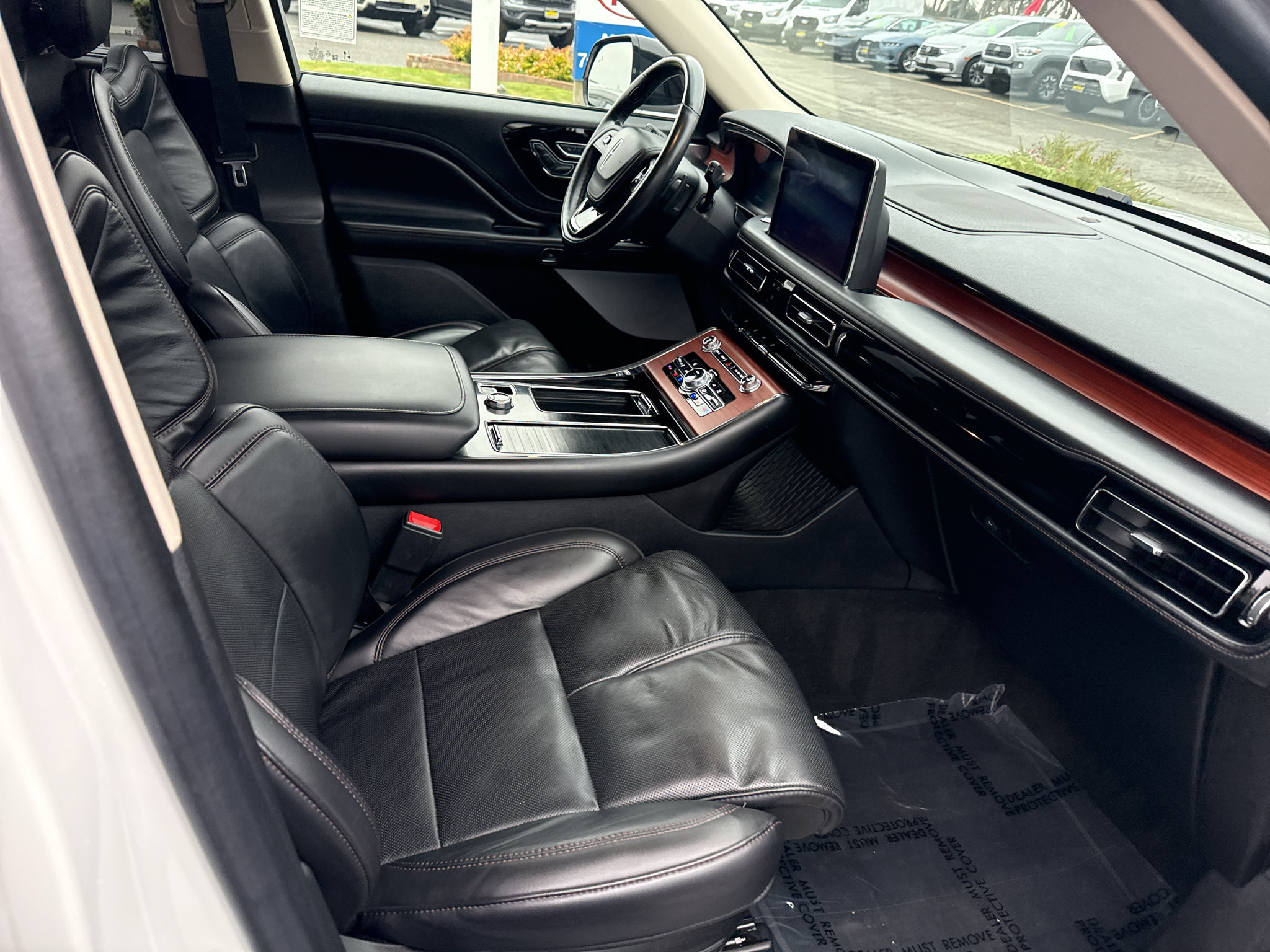 Used 2022 Lincoln Aviator Reserve w/ Equipment Group 201A AWD/4WD image 22