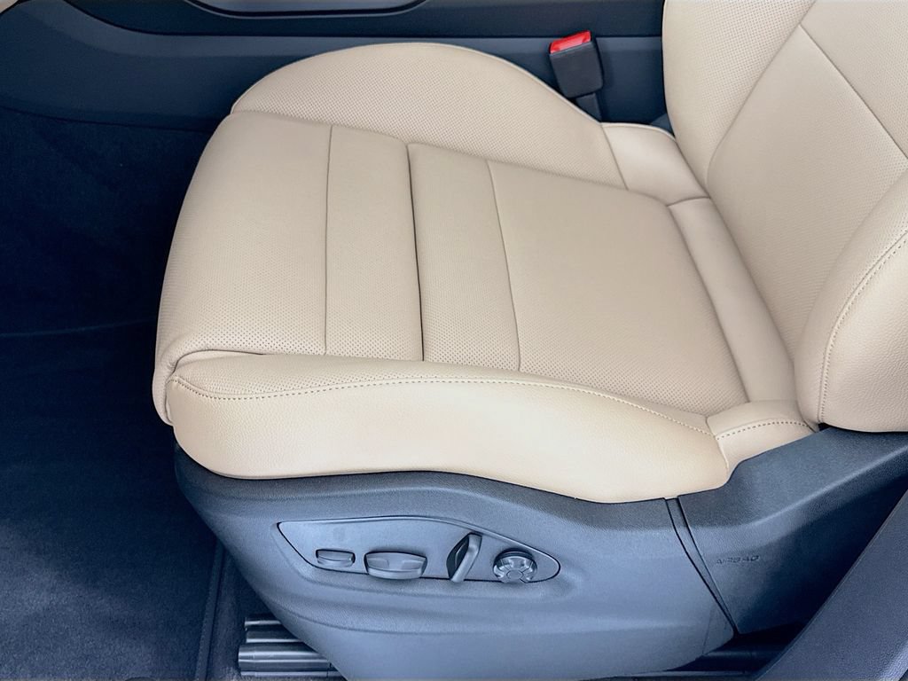 New 2026 Porsche Cayenne AWD/4WD image 13
