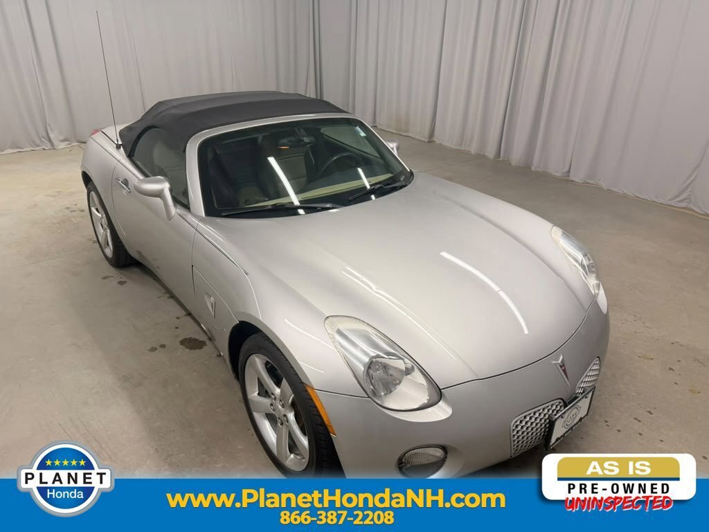 Used 2006 Pontiac Solstice Convertible w/ Premium Package RWD image 1