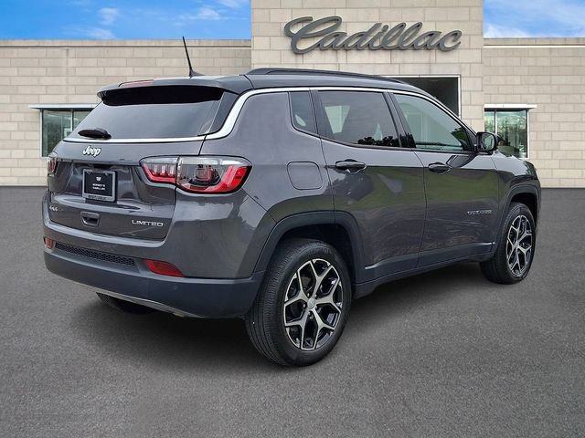 Used 2024 Jeep Compass Limited AWD/4WD image 8