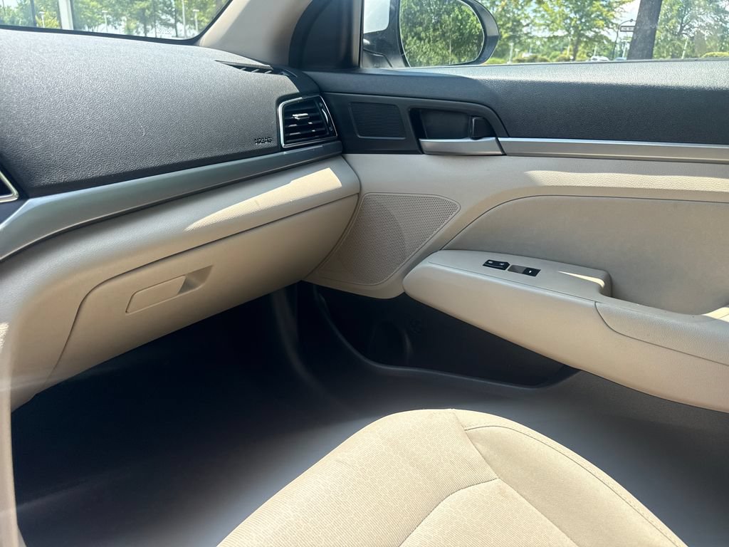Used 2017 Hyundai Elantra Value Edition w/ Cargo Package FWD image 17