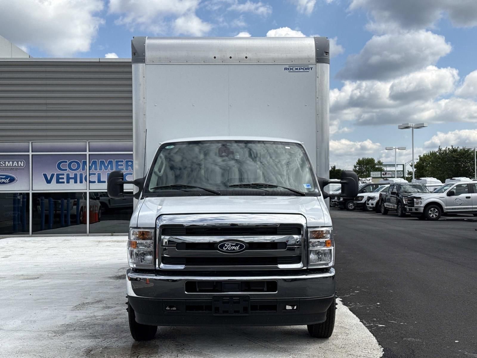 New 2027 Ford E-450 and Econoline 450 Super Duty w/ Power Equipment Group RWD image 8