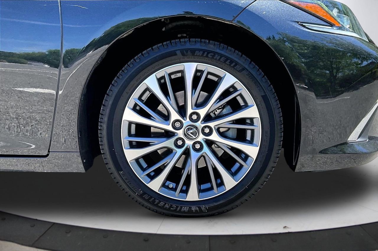 Used 2020 Lexus ES 350 w/ Premium Package image 32