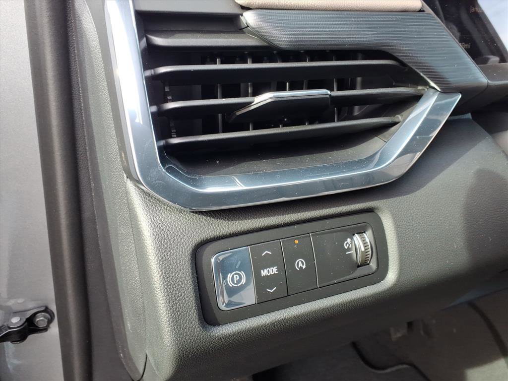 New 2026 GMC Acadia Elevation image 16